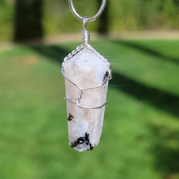 Rainbow Moonstone Pendant - Picture 2 of 5